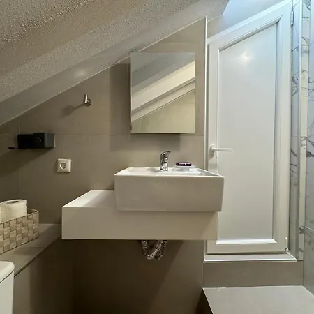 Noemi House Apartment *
